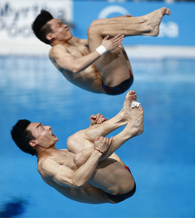 15年世錦賽曹緣搭檔秦凱在三米跳板項目奪冠。（AP圖片）