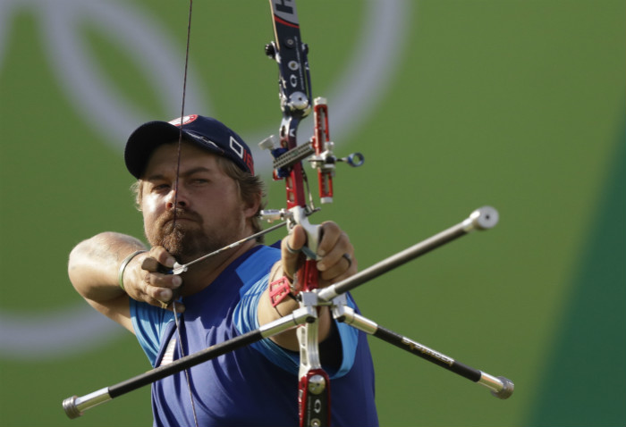 美國射箭選手Brady Ellison激似里安納度