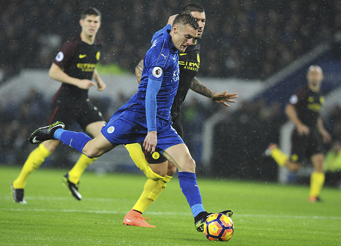 Leicester's Jamie Vardy scores against Manchester City during the English Premier League soccer match between Leicester City and Manchester City at the King Power Stadium in Leicester, England, Saturday, Dec. 10, 2016. (AP Photo/Rui Vieira)
