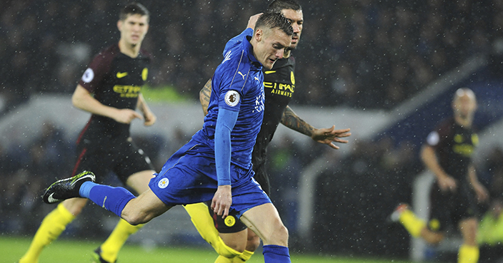 Leicester's Jamie Vardy scores against Manchester City during the English Premier League soccer match between Leicester City and Manchester City at the King Power Stadium in Leicester, England, Saturday, Dec. 10, 2016. (AP Photo/Rui Vieira)