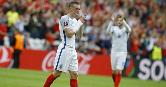 England's Jamie Vardy applauds fans at the end of the Euro 2016 Group B soccer match between England and Wales at the Bollaert stadium in Lens, France, Thursday, June 16, 2016. (AP Photo/Kirsty Wigglesworth)