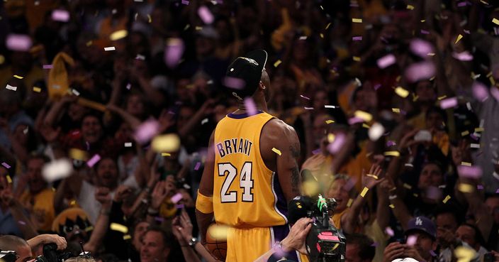LOS ANGELES, CA - JUNE 17:  Kobe Bryant #24 of the Los Angeles Lakers celebrates after the Lakers defeated the Boston Celtics in Game Seven of the 2010 NBA Finals at Staples Center on June 17, 2010 in Los Angeles, California.  NOTE TO USER: User expressly acknowledges and agrees that, by downloading and/or using this Photograph, user is consenting to the terms and conditions of the Getty Images License Agreement.  (Photo by Christian Petersen/Getty Images)